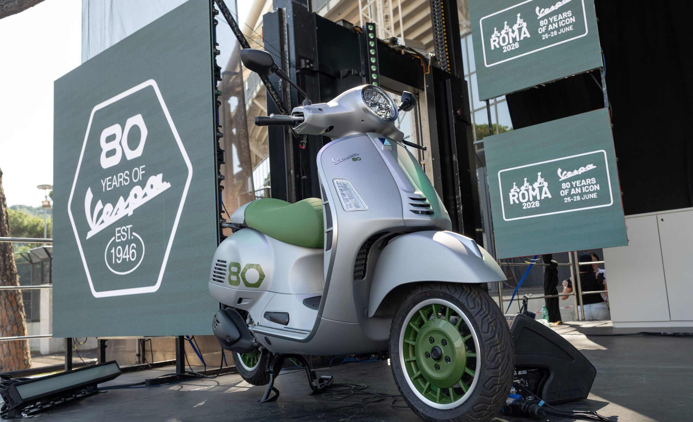 00-vespa-edizione-ottantesimo