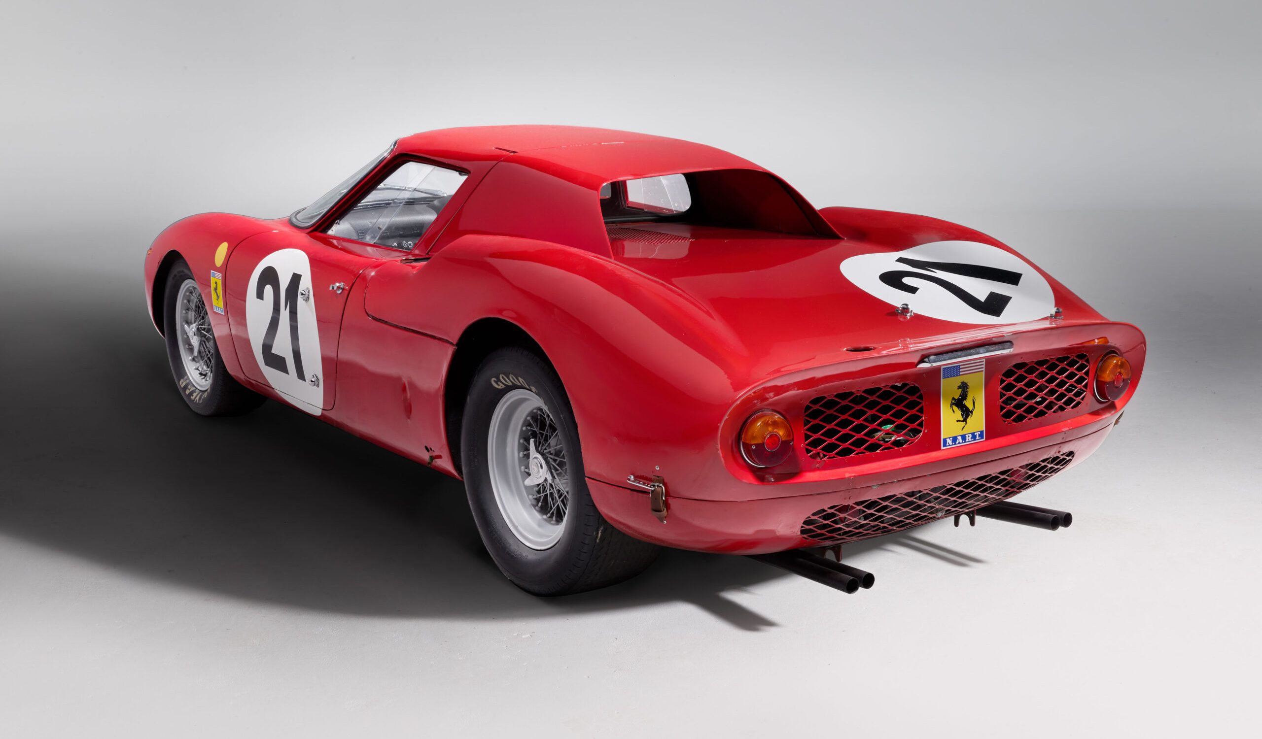 1964-Ferrari-250-LM-by-Scaglietti_1292086