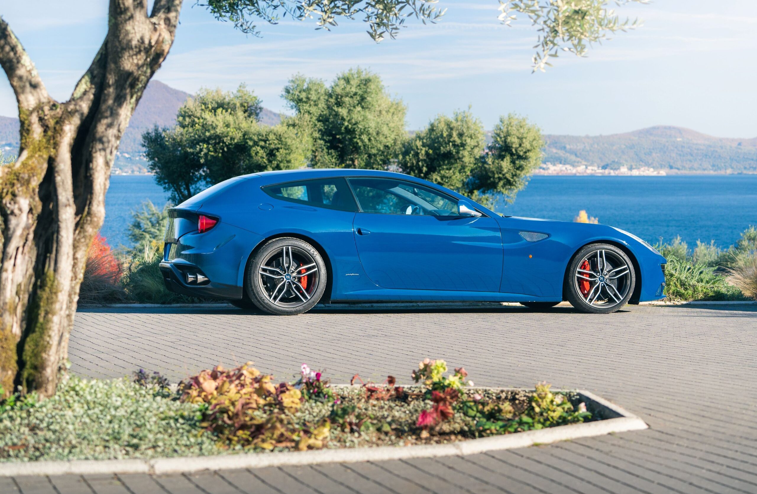 2013-Ferrari-FF_1409644