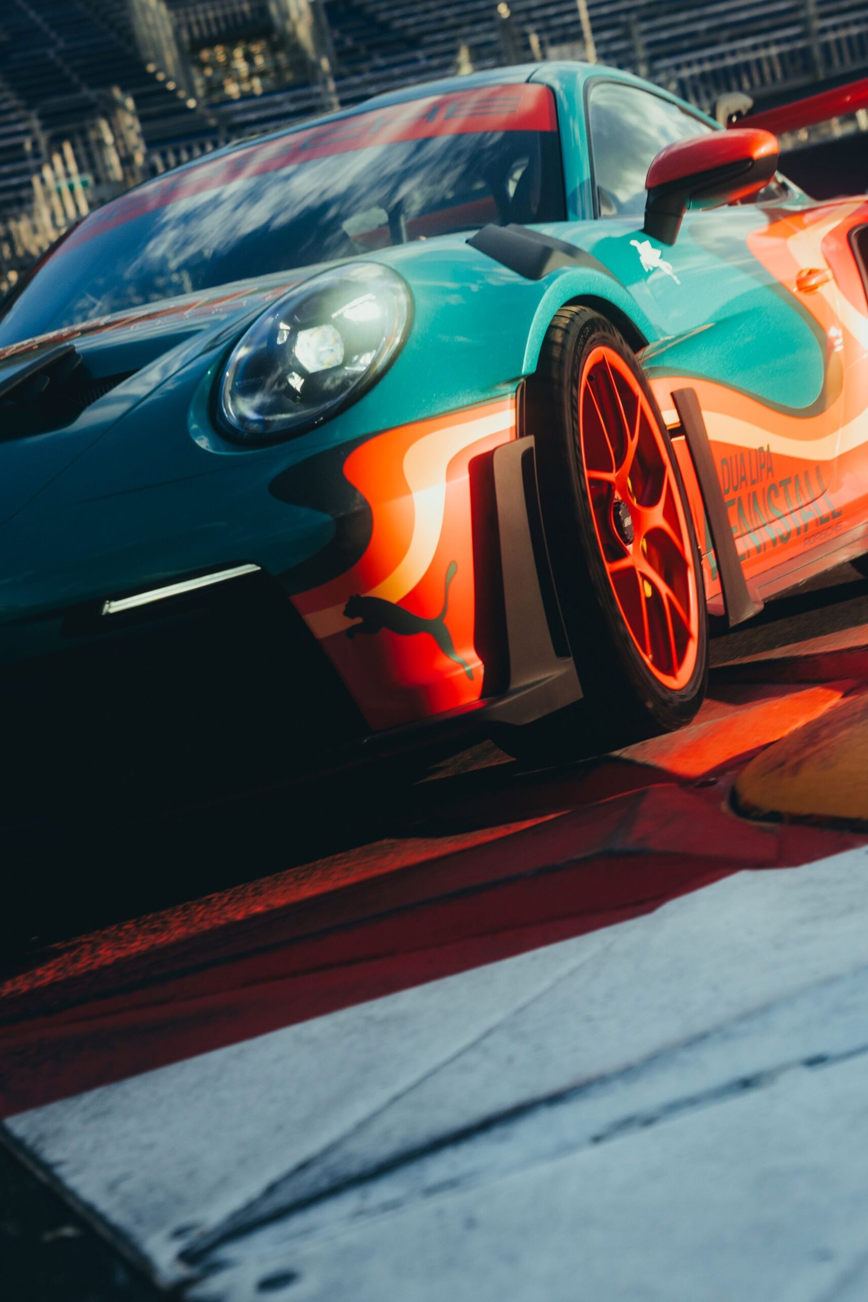 2024-Porsche-911-GT3-RS_1365100