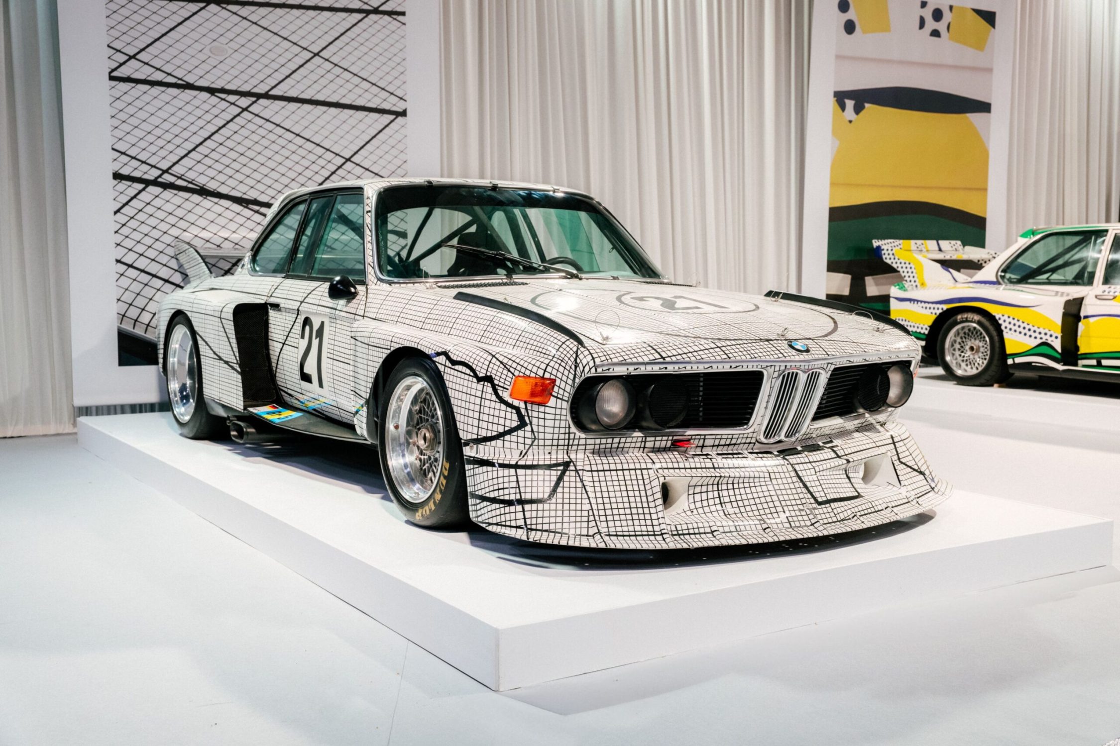 P90629215_highRes_bmw-art-car-world-to